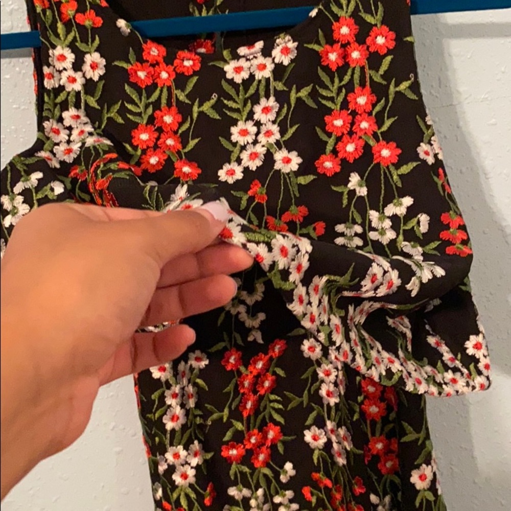 Gianni Bini embroidered floral black dress - Picture 2 of 5